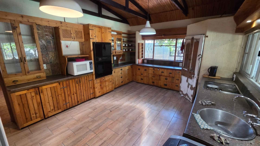 13 Bedroom Property for Sale in Universitas Free State